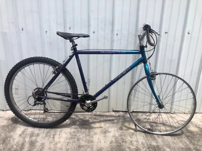 Bicicleta de pista de montaña Trek 820 - Cuadro de 19"" - 21 velocidades - Cro-Mo cuadro completo ruedas de 26" Foto 1 de 4