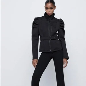 NUEVA CON ETIQUETAS CHAQUETA EFECTO NEOPRENO ZARA 4341 S - Imagen 1 de 6