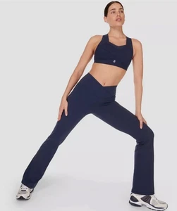 NUOVO Sweaty Betty Power Bootcut pantaloni da allenamento avvolgenti in vita SB9646L - blu navy XXL - Foto 1 di 8