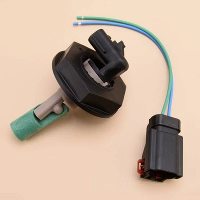 Coolant Fluid Level Sensor With Plug Fit For Freightliner Cascadia Columbia - Image 1 of 4