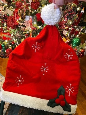 Juego de 8 fundas antideslizantes jumbo para silla de Santa fieltro rojo marfil borde copo de nieve acebo Foto 1 de 3