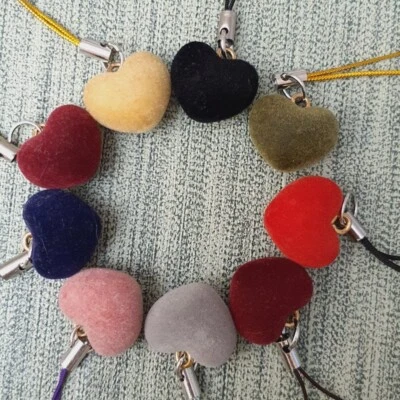 Anhänger mit Band für Handy/Tasche/...  *NEU* Herz oder Gummibärchen beflockt - Bild 1 von 4