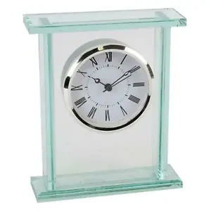 WIDDOP GLASS BEZEL MANTEL CLOCK SILVER ROMAN NUMERALS TRADITIONAL QUALITY - Picture 1 of 1