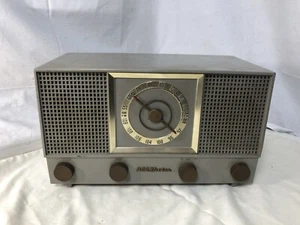 1954 Vintage RCA Victor 6-XF-9 Vaccum Röhren AM/FM Radio ungetestet - Bild 1 von 21