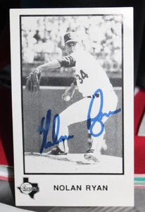 Nolan Ryan handsignierte 3x5 Texas Rangers Black & White Karte - Bild 1 von 2