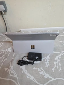 Microsoft Surface Pro 7 Core i7 1065G7 10ª Generación 16GB RAM 256GB SSD - Imagen 1 de 9