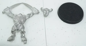 Citadel Warhammer 1980er Minotaurus Titus Twinblade Doppel Zwillingsschwert unbemalt - Bild 1 von 4