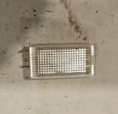 MERCEDES BENZ C126 500SEC 560SEC 380SEC GLOVE BOX LIGHT ASSEMBLY  - Image 1 of 2