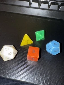 Juego de dados TSR Basic D&D Holmes en muy buen estado - Imagen 1 de 1
