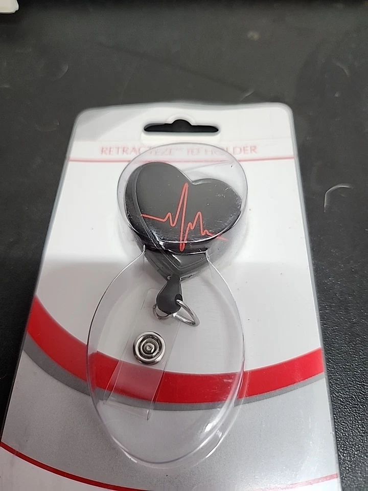 Soporte de identificación Prestige Medical Retracteze™ Foto 1 de 1