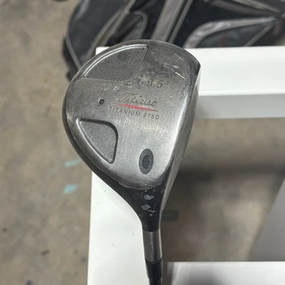 Titleist 975D Driver 8.5° RH Grafalloy Shaft Titanium Golf Club - Image 1 of 4