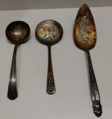 ¿Cucharas para servir vintage plateadas??, Servidor de pastel Gravy Ladle y cuchara plana Foto 1 de 4
