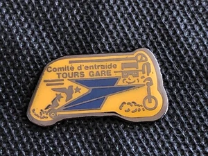 c PIN PINS ENAMEL POSTE PTT TOURS GARE - Picture 1 of 1