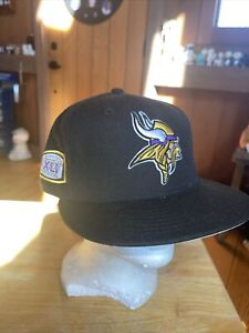 Minnesota Vikings New Era 9Fifty SnapBack Adjustable Hat black  Color