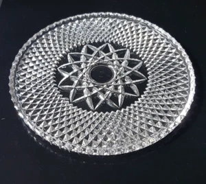11" Große Runde Kristall Pressglas Servierplatte/Kuchenplatte Blumendesign - Bild 1 von 5