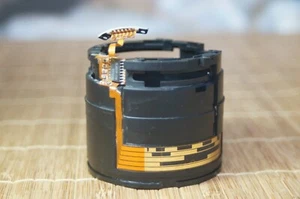MINOLTA AF ZOOM 70-210 MM  F4,5 ( 22 )-5,6 LENS PARTS: ELECTRONIC MOUNT RING. - Picture 1 of 4