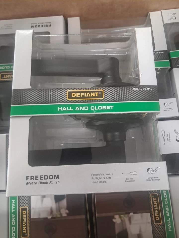 Defiant Freedom Matte Black Hall and Closet Passage Door Lever Set 1007-789-942