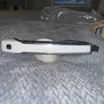 Manija exterior puerta original 82651F6100SWP para Kia Cadenza Foto 1 de 4