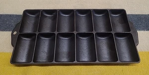 Antique Griswold 950  Cast Iron French Roll Pan - #11 , Erie  USA  - Restored - Picture 1 of 3