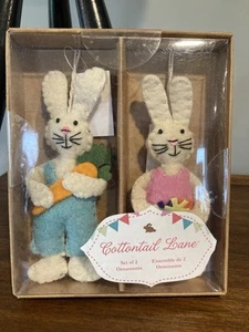 Juego de 2 adornos de fieltro de conejito de Pascua decoración cola de algodón hecho en la India - Imagen 1 de 5