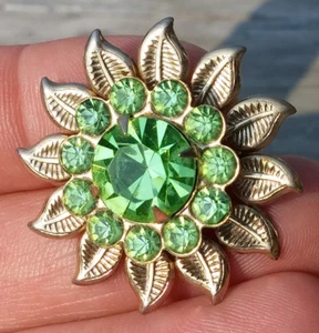 Vintage Flower Pin Brooch Green Rhinestones - Picture 1 of 12
