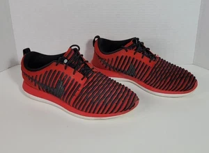 Scarpe da ginnastica Nike Youth Roshe Two Flyknit rosse nere taglia 6 anni - Foto 1 di 10