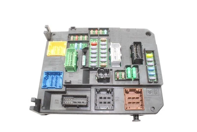 Centralina comfort PEUGEOT 308 SW II 9806687880 2.00 Diesel 110 kW 27062333 - Immagine 1 di 4