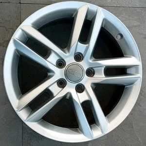 Original Audi A3 S3 8V 17 Zoll Eine Alufelge 8V0601025BS 7,5j x 17 ET51 - Bild 1 von 4
