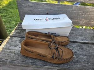 Minnetonka 913 Classic Mocs for Men New Dusty Brown Size 9 - Picture 1 of 8