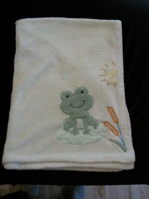 Manta de cola de gato Tiddliwinks amarillo polar verde rana lirio almohadilla sol sauce coño Foto 1 de 4