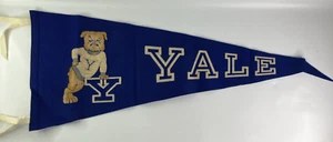 Banderín universitario de fieltro de colección de los Bulldogs de la Universidad de Yale 29x11 Collegiate of Ames - Imagen 1 de 8
