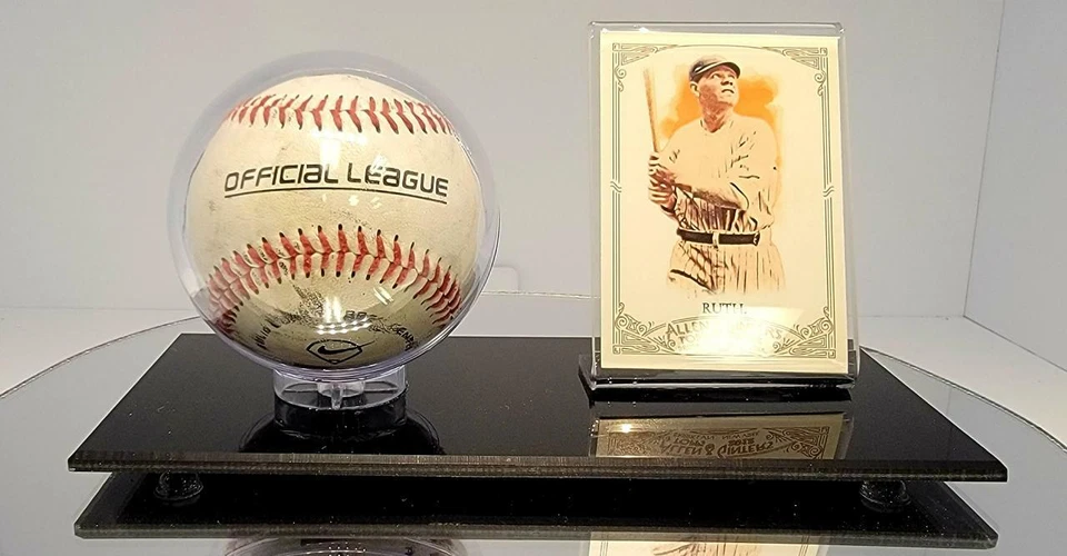 Baseball Card and Ball Holder - Image 1 of 1