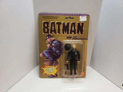 Винтажная нераспечатанная экшн-фигурка Batman 1989 BOB THE JOKERS GOON «Power Kick» как новая на картонке - Изображение 1 из 3