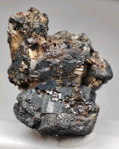 Red Rutile Included  Ilmenite Crystal Having Good Luster & Nice Termination. - Imagen 1 de 7