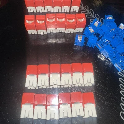 PANDUIT Cat6A Jack Modulare Rosso CJ6X88TGRD, 10Gig, 100% Originale, Lotto di 12 Pezzi - Immagine 1 di 4