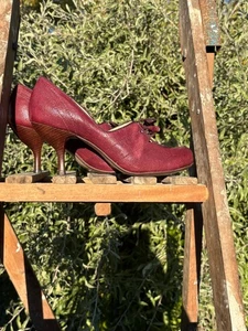 Clarks DARK RED Kitten Heel Lace Detail EDWARDIAN STEAMPUNK Damen EU 40 UK 6,5 - Bild 1 von 9