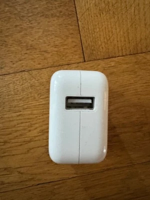 Apple Netzteil USB USA Stecker 10 W A1357 Original - Bild 1 von 3