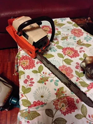 Husqvarna "44" Rancher Chainsaw,  CANT GET STARTED, FOR PARTS - Image 1 of 4