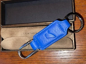 Lederologie Diener Druckknopf Schlüsselanhänger königsblau Leder Clip & Ring NEU in Box - Bild 1 von 4