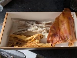 Large natural dog treats box 20 Piece Beef Pork Chicken Ears Feet Trachea Jerky - Picture 1 of 3