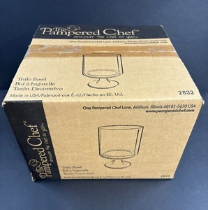 Pampered Chef Trifle Bowl #2832 Glass Bowl & Stand With Plastic Lid In Boxes - Picture 1 of 10