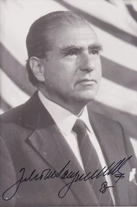 Julio Maria Sanguinetti (1936-), Uruguay President, 5x7 B&W signed photo - Picture 1 of 1