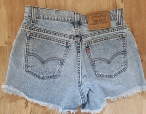 vintage Women's Levi's 910 regular fit cut off jean shorts size 7 USA - Picture 1 of 6