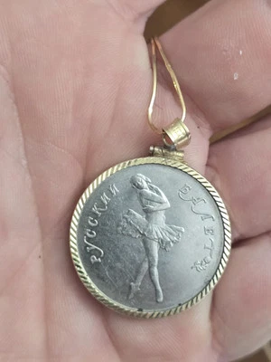 Moneda rusa Palidion 1991 .999 con cadena maciza de oro de 24 quilates con langosta de 0,8 mm  Foto 1 de 4