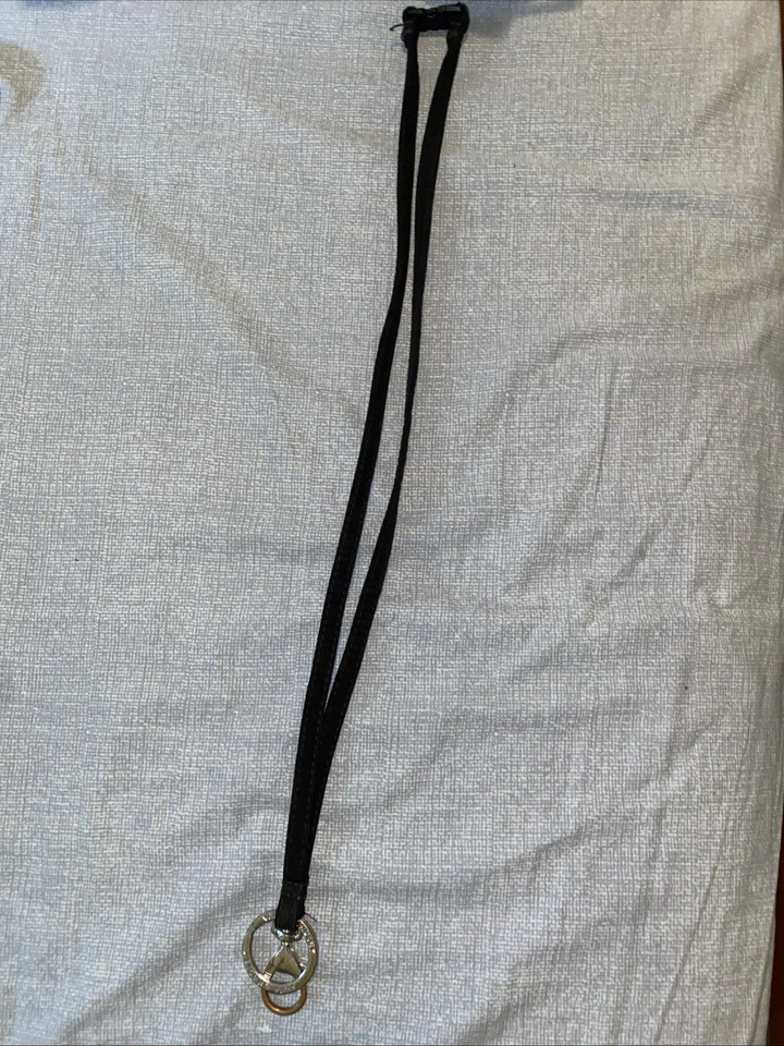 Vera Bradley 19” Long Replacement Strap W Key Ring, Claw Hook, Black Cotton - Image 1 of 4