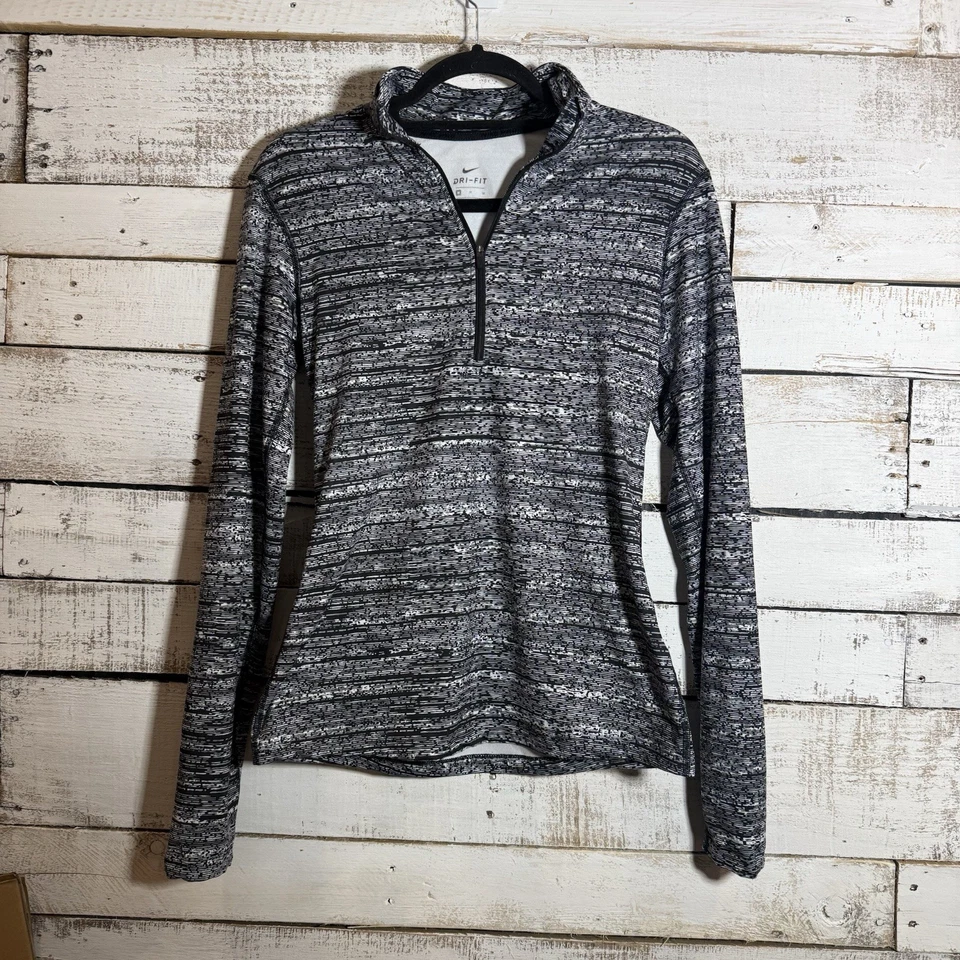 Pullover Nike para mujer mediano Dri-fit para correr gris negro blanco estampado cuarto cremallera Foto 1 de 4