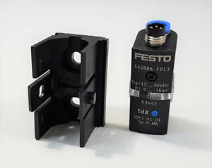 Festo SDE-V1-01-Q6-P-M8 Drucksensor mit Halteclip  542886 F913 Sensor  - Bild 1 von 3