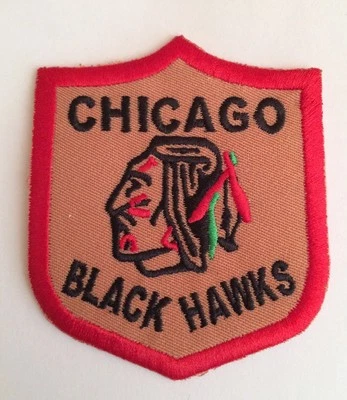 Impresionante parche bordado vintage de los Chicago Blackhawks hierro 3" x 2,5 NHL Foto 1 de 4