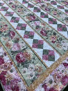 ROSE 56x66" QUILT THROW BLANKET  COTTAGE PINK ROSES      2698 - Bild 1 von 8