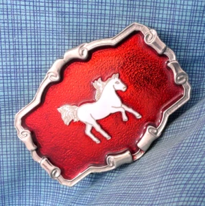 Cowgirls Pony Belt Buckle Bright Red & White Western Horse Vtg 80s W .GMP145 - Picture 1 of 9
